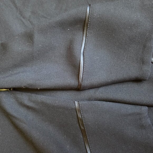 Stunning Sarah Pacini Black Drop Crotch Capris - Picture 6 of 7